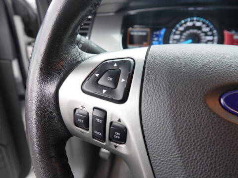 2017 Ford Taurus SEL