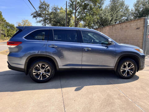 2019 Toyota Highlander LE