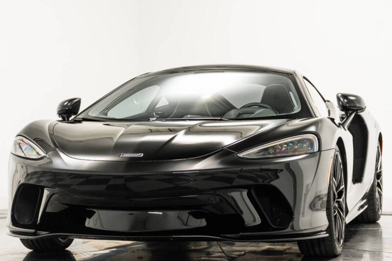 2022 McLaren GT
