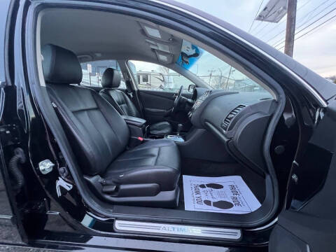 2011 Nissan Altima 3.5 SR