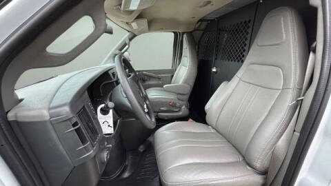 2025 Chevrolet Express 2500