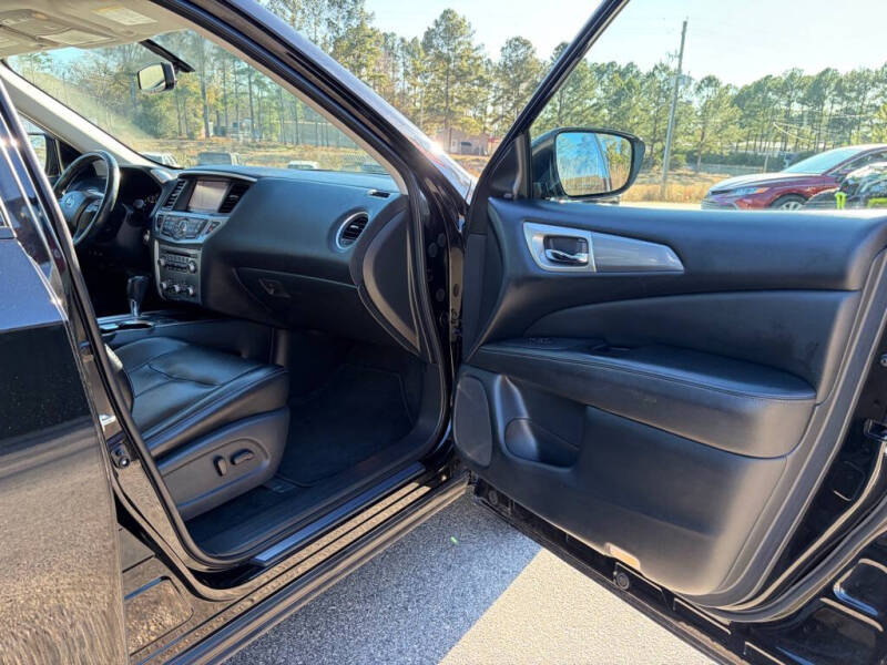 2018 Nissan Pathfinder SL