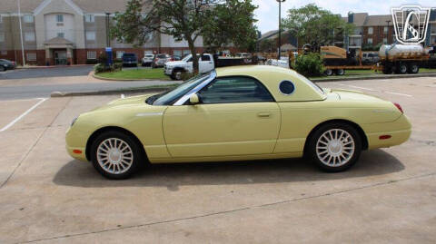 2005 Ford Thunderbird