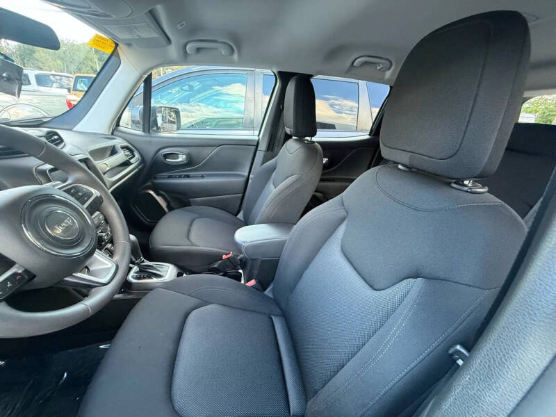 2023 Jeep Renegade Latitude