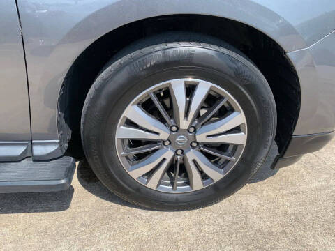 2020 Nissan Pathfinder SL