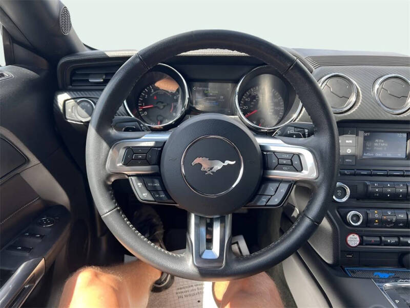 2016 Ford Mustang V6