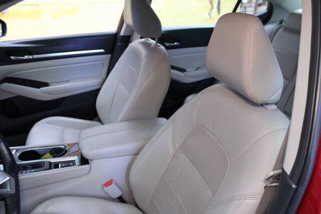 2020 Nissan Altima 2.5 Platinum