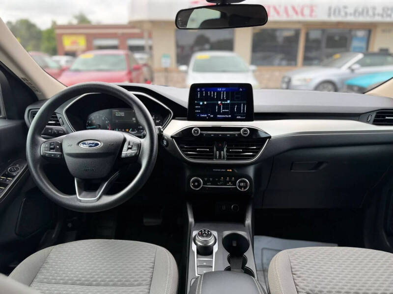 2020 Ford Escape SE