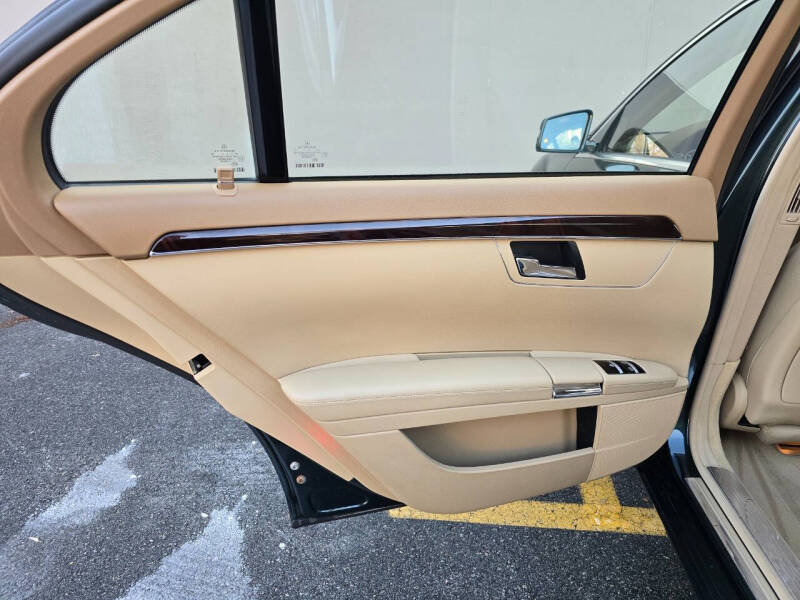 2010 Mercedes-Benz S-Class S 550 4MATIC