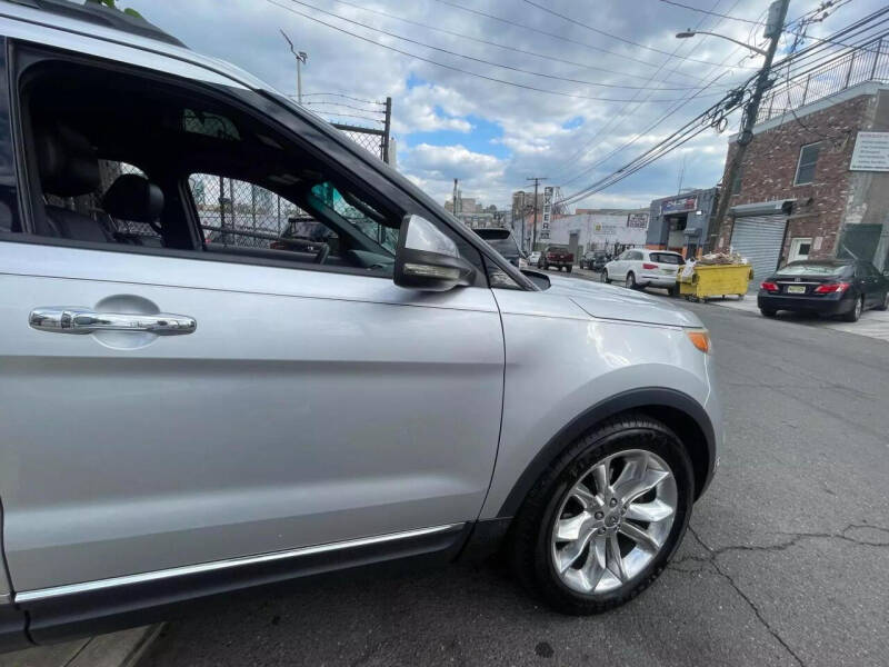 2011 Ford Explorer Limited photo 64