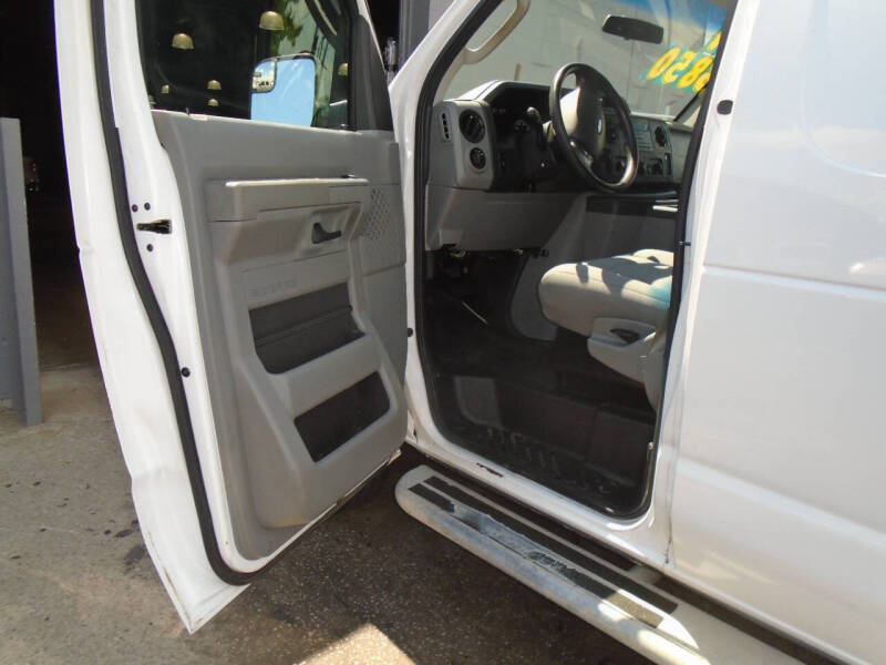 2014 Ford E-Series E-250