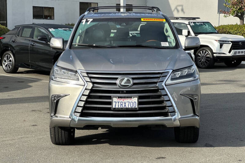 2017 Lexus LX 570