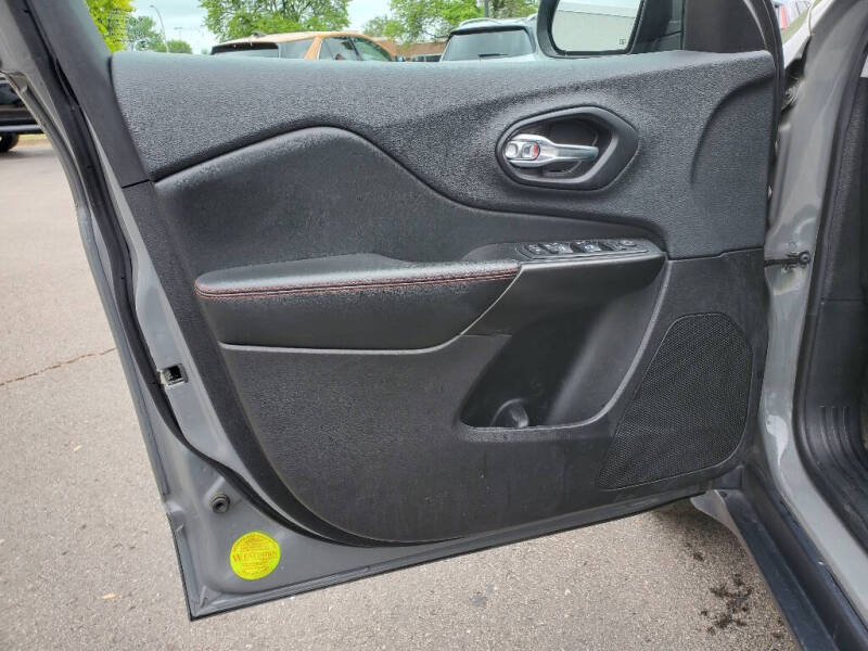 2019 Jeep Cherokee Trailhawk