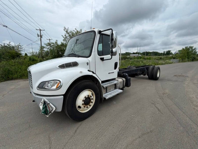 2020 Freightliner M2 106