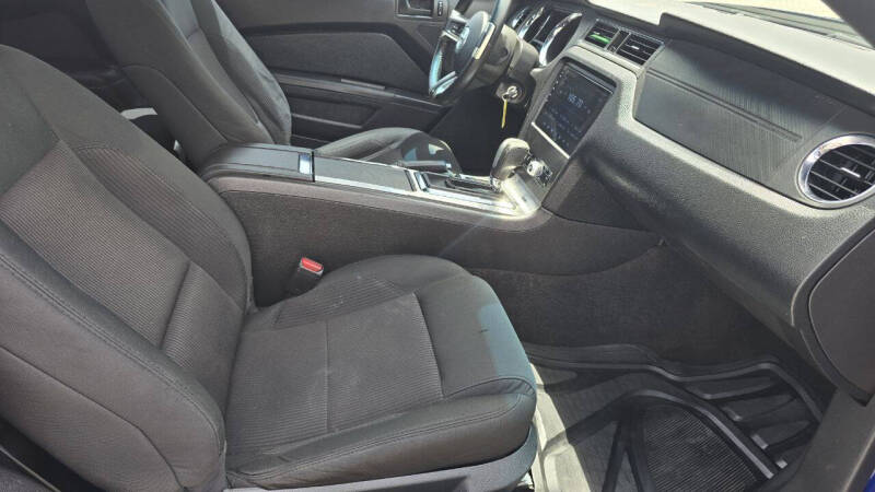2013 Ford Mustang V6 Premium