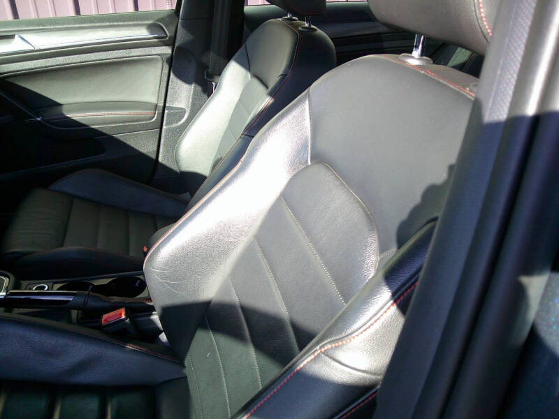 2019 Volkswagen Golf GTI S