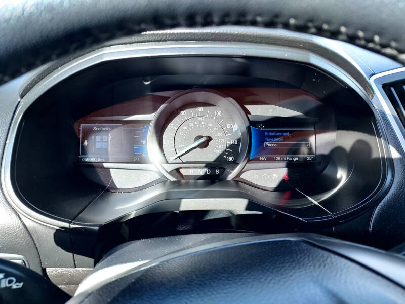 2022 Ford Edge SEL
