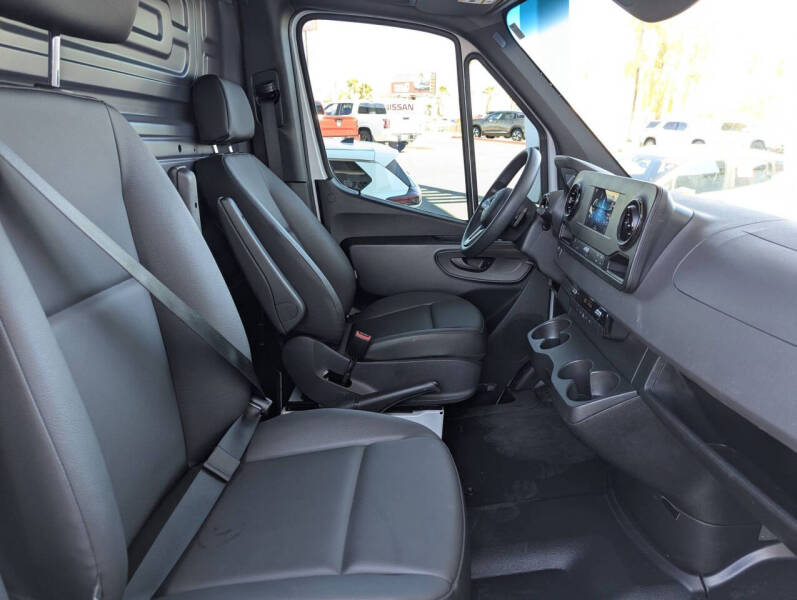 2023 Mercedes-Benz Sprinter 2500