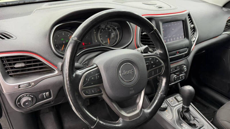 2019 Jeep Cherokee Latitude