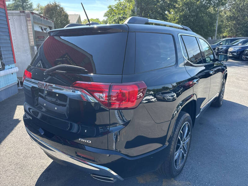 2019 GMC Acadia Denali
