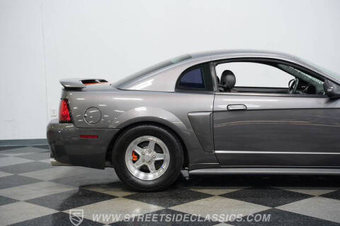 2004 Ford Mustang GT Deluxe