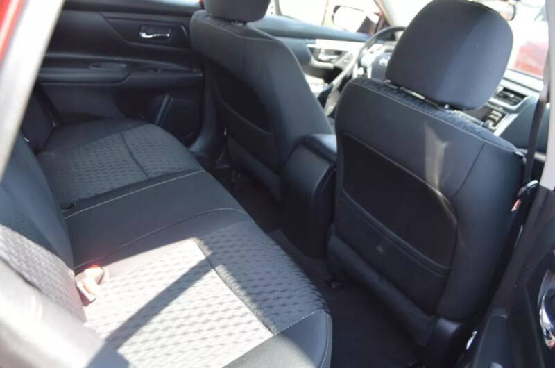 2016 Nissan Altima 2.5 SR