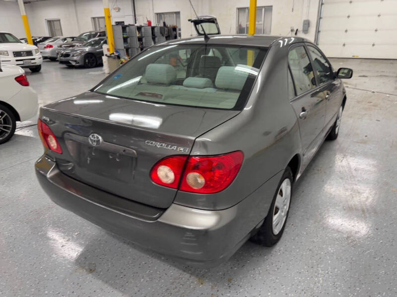 2007 Toyota Corolla LE photo 6