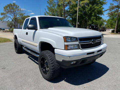 2007 Chevrolet Silverado 1500 Classic for sale at Global Auto Exchange in Longwood FL