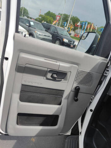 2011 Ford E-Series E-350 SD