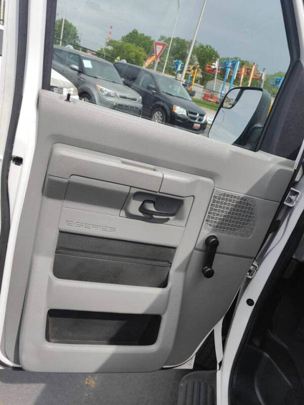 2011 Ford E-Series E-350 SD