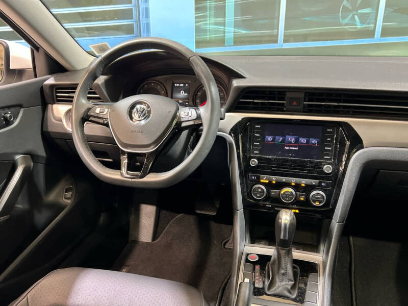 2022 Volkswagen Passat SE