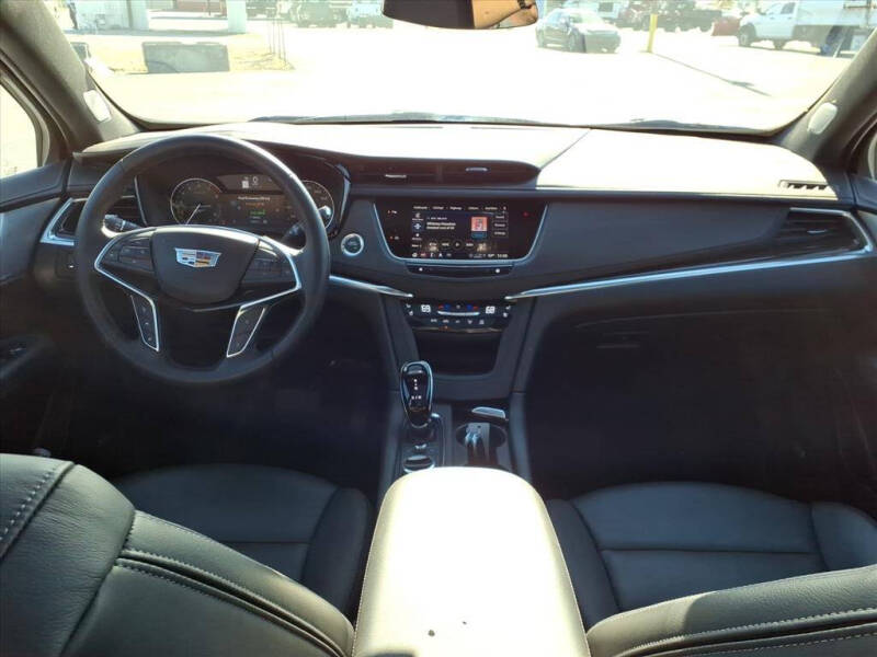 2025 Cadillac XT5 Premium Luxury