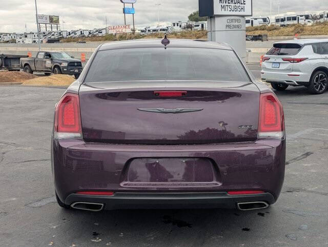 2021 Chrysler 300 Touring