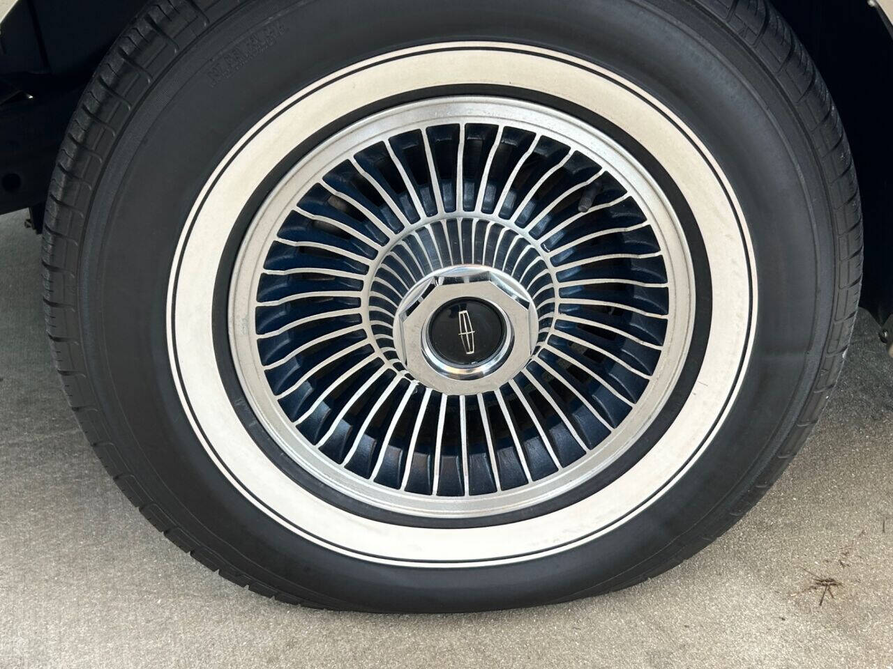 1979 Lincoln Mark V 13