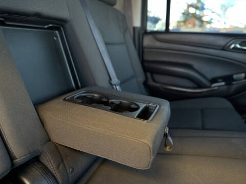 2016 Chevrolet Suburban LS