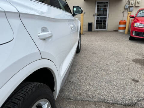 2018 Audi Q5 2.0T quattro Premium Plus