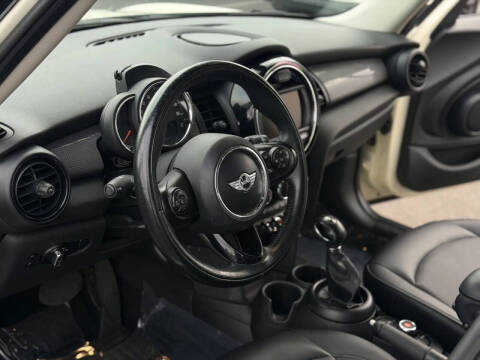 2017 MINI Hardtop 4 Door Cooper