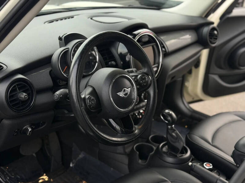 2017 MINI Hardtop 4 Door Cooper