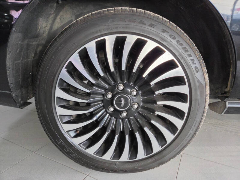 2018 Lincoln Navigator Black Label