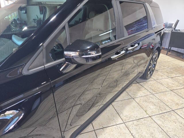 2023 Kia Carnival EX