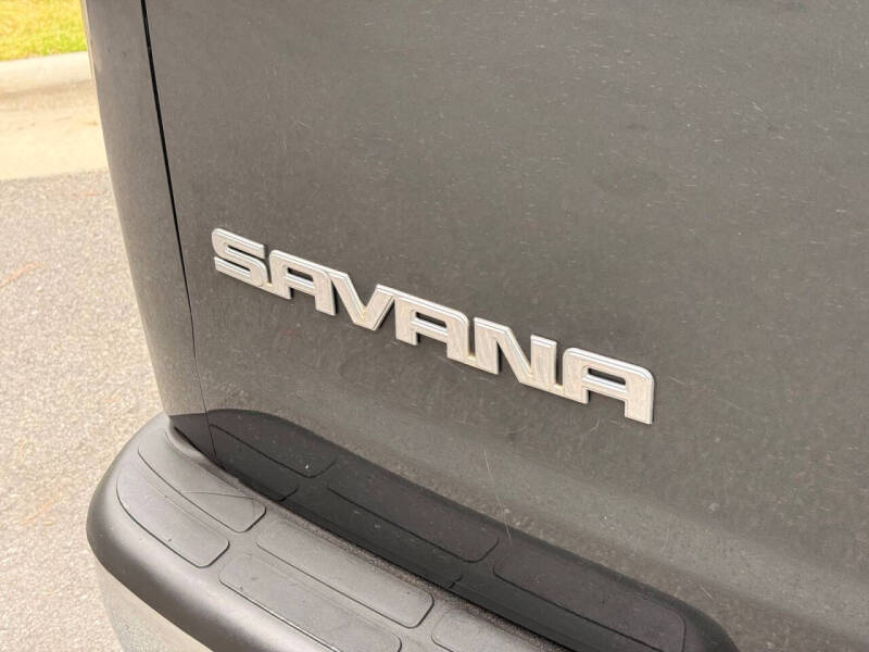 2017 GMC Savana LT 2500