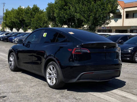 2024 Tesla Model Y Long Range
