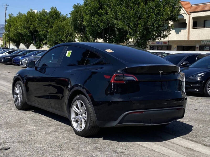 2024 Tesla Model Y Long Range
