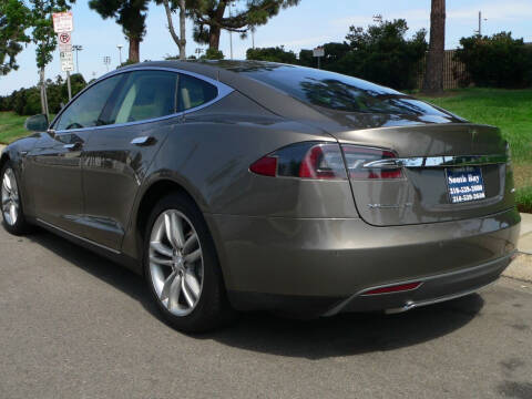 2015 Tesla Model S 70D
