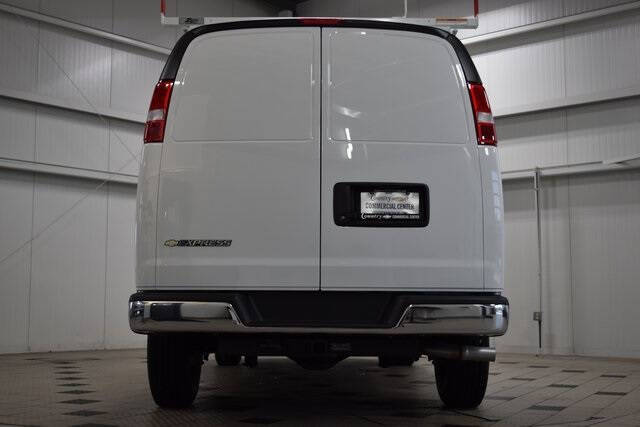 2025 Chevrolet Express 2500