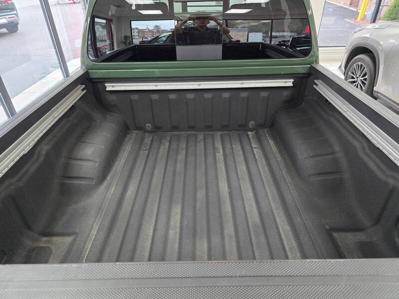 2023 Nissan Frontier SV
