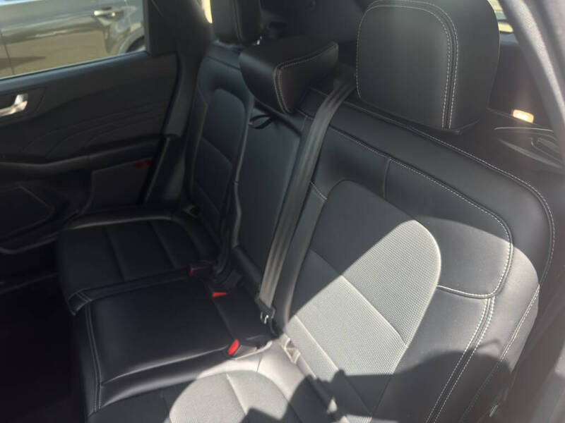 2025 Ford Escape Platinum