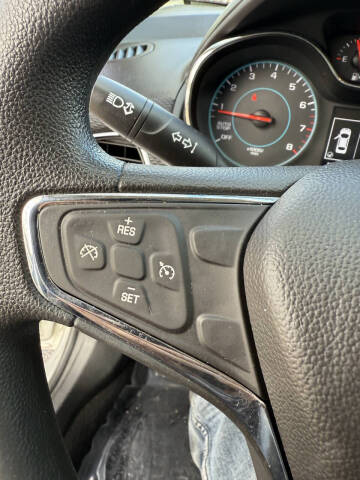 2017 Chevrolet Cruze LT Auto