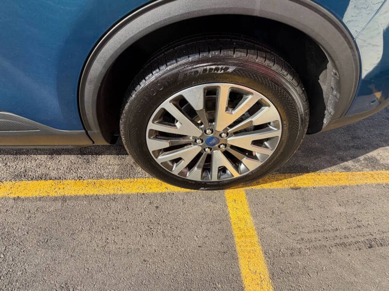 2020 Ford Escape Titanium