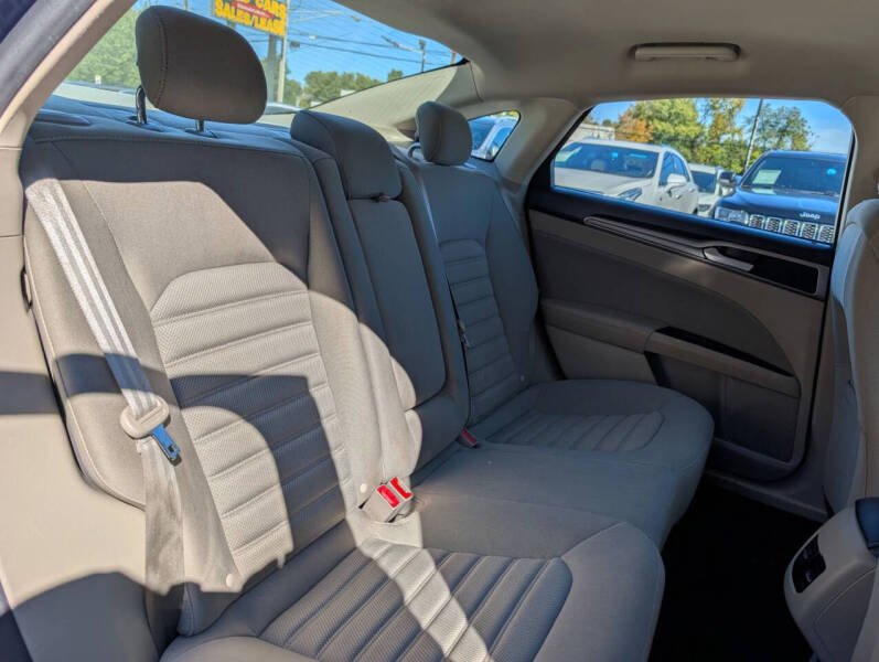 2019 Ford Fusion Hybrid SE